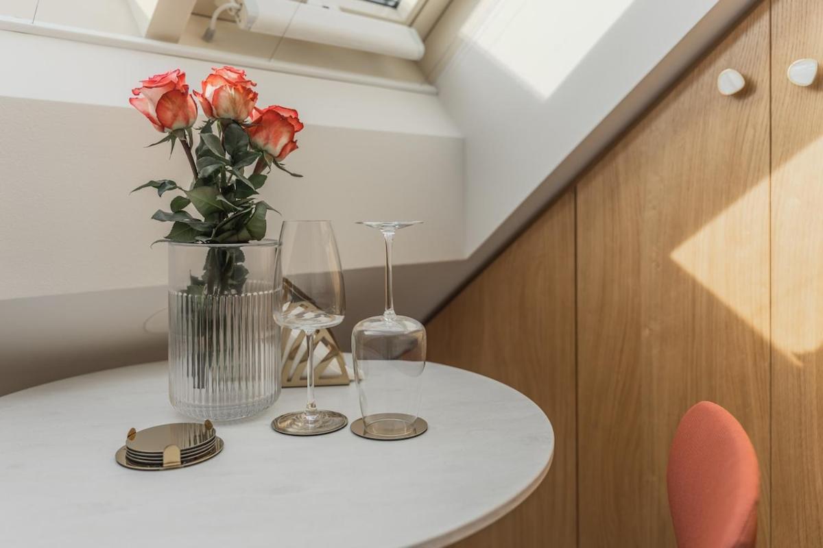 New! Mini-designer Rooftop Ac & Garden, Castle! Prag