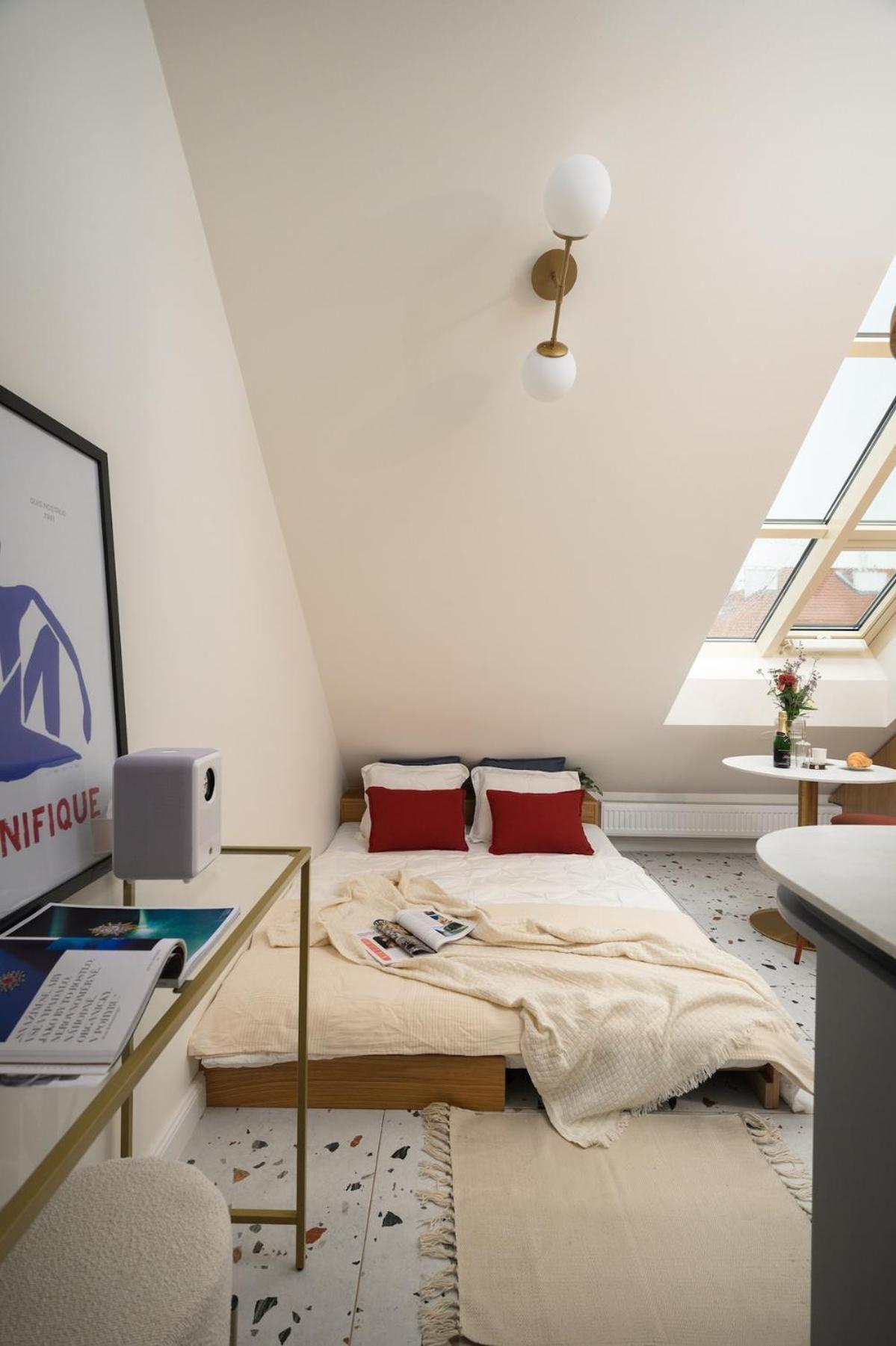 New! Mini-designer Rooftop Ac & Garden, Castle! Prag